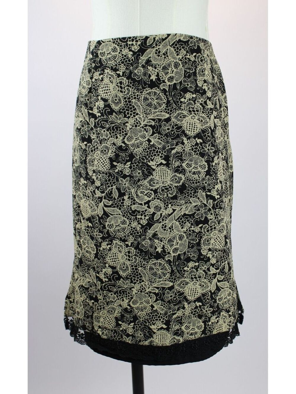 Vintage Axcess by Liz Claiborne Floral Black Cream Lace 100% Silk Skirt sz 12